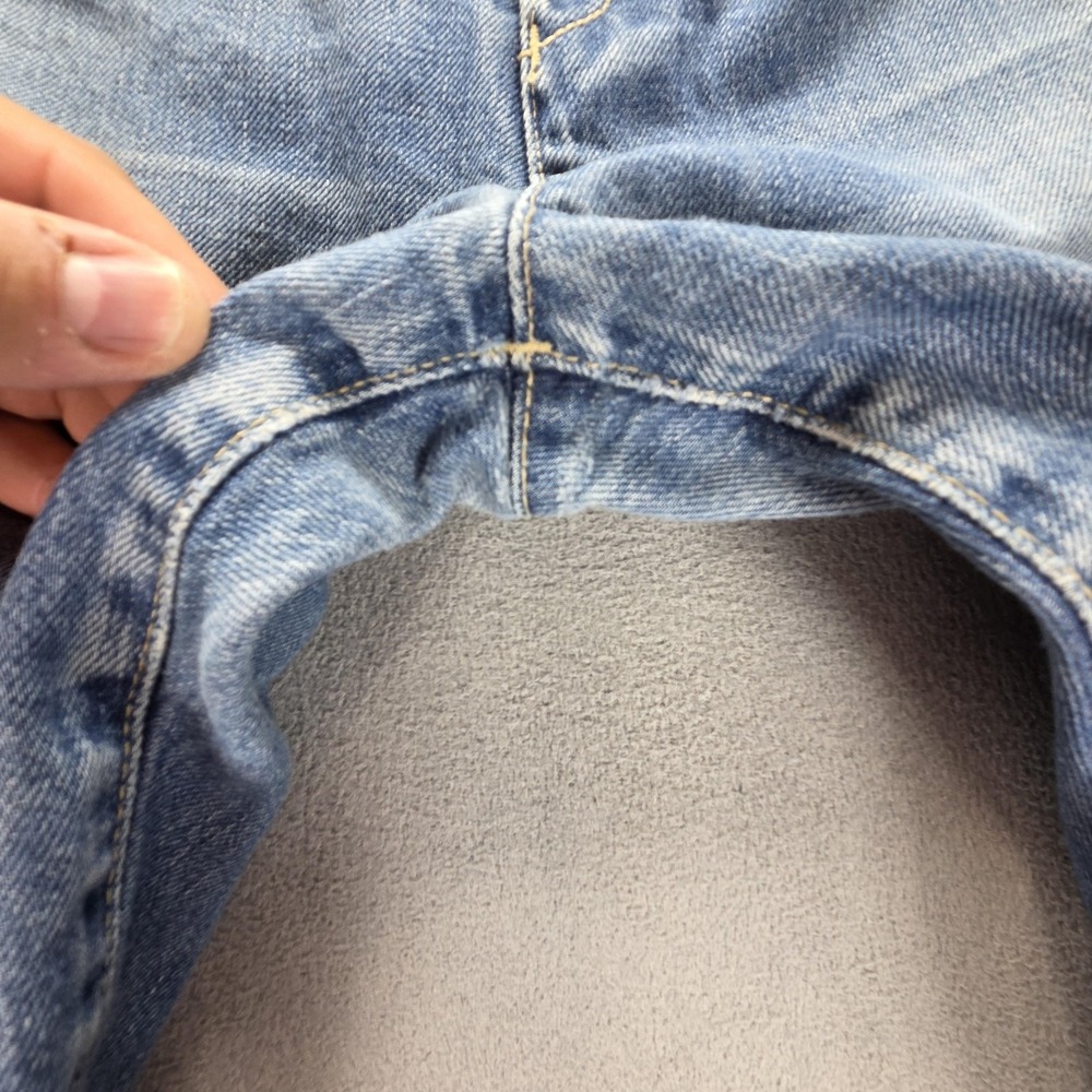 Vintage Levis Engineered Jeans Mens Blue Twisted Button Fly Fits 30x32 - Picture 16 of 16